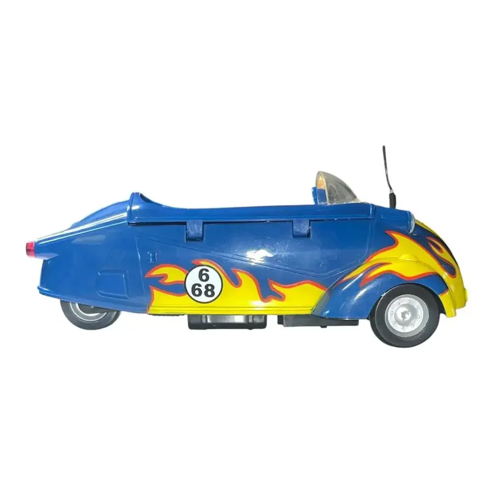 2003 Jakks Pacific Dragon Ball Z 668 Capsule Corp Three-Wheel Car Figure
